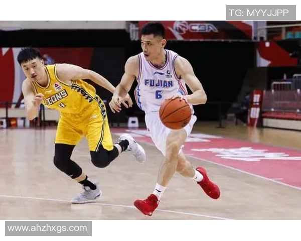 大学足球队经理的职责与挑战：如何提升球队管理与运营效率的探讨